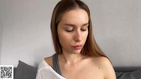 Elysia online show from October 2025 09:54:02 AM