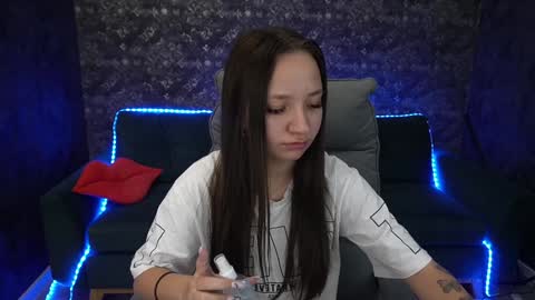 Call me Elis online show from December 2024 01:06:01 PM