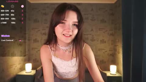 Snapshot of em1ly_e chatting on November 2025 08:19:02 PM Emily online show from November 2025 08:19:02 PM