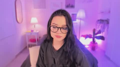 Snapshot of ema_soul chatting on November 2025 08:09:02 PM emma soul online show from November 2025 08:09:02 PM