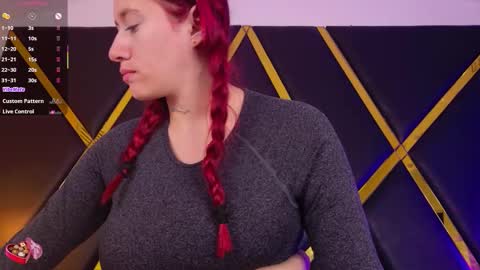 Snapshot of emaacastro chatting on November 2025 11:54:01 AM Emma online show from November 2025 11:54:01 AM