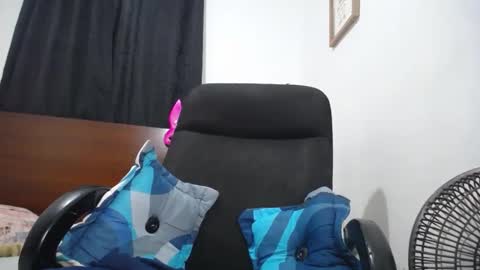Ember and Wanda online show from February 2025 09:23:01 PM