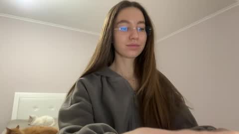 Alina online show from April 2026 07:08:01 PM