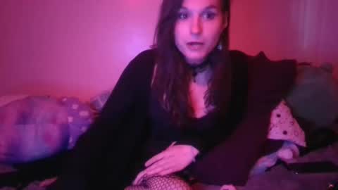 Ellie online show from February 2025 12:05:01 AM
