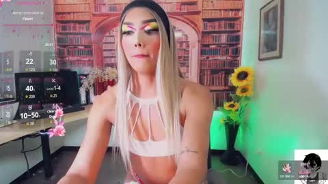 Snapshot of emeli_roushot chatting on September 2025 10:59:01 AM Emeli online show from September 2025 10:59:01 AM