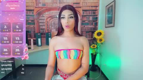 Snapshot of emeli_roushot chatting on October 2025 11:20:02 AM Emeli online show from October 2025 11:20:02 AM