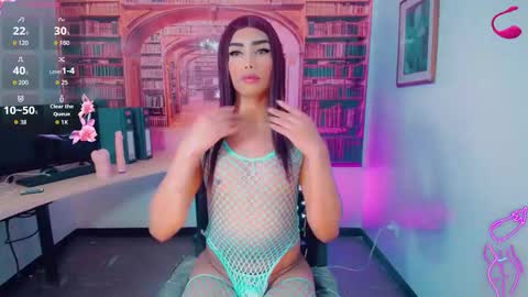 Snapshot of emeli_roushot chatting on November 2025 11:07:01 AM Emeli online show from November 2025 11:07:01 AM