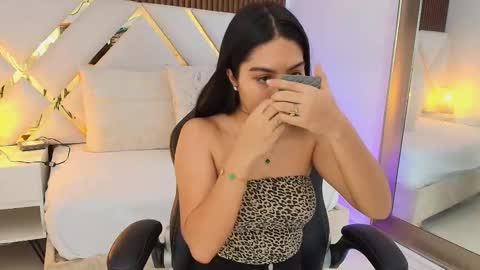 Emily  online show from February 2026 03:13:01 AM