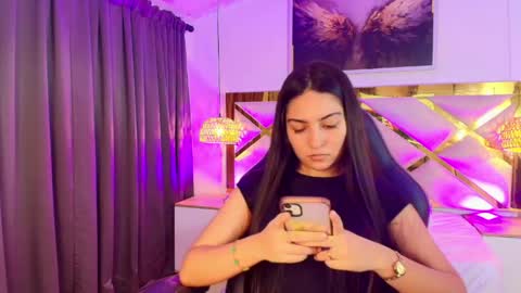 Snapshot of emelie_ch_ chatting on May 2026 07:50:02 AM Emily online show from May 2026 07:50:02 AM