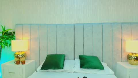 Emely  Antony online show from December 2025 03:45:02 AM