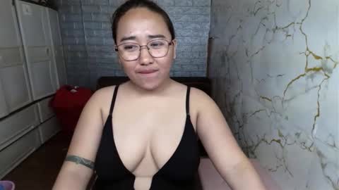 Snapshot of emely_slutxxx chatting on June 2026 03:46:01 AM Emely online show from June 2026 03:46:01 AM