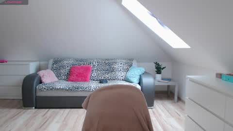 just me online show from April 2026 08:26:01 AM