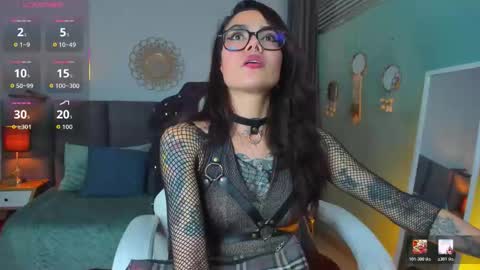 Esmeralda online show from March 2026 07:17:01 PM