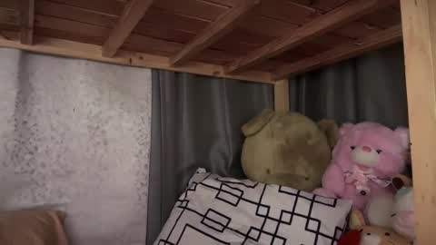 Snapshot of emeraldfvckinggreyson chatting on October 2025 01:16:01 AM Emerald online show from October 2025 01:16:01 AM