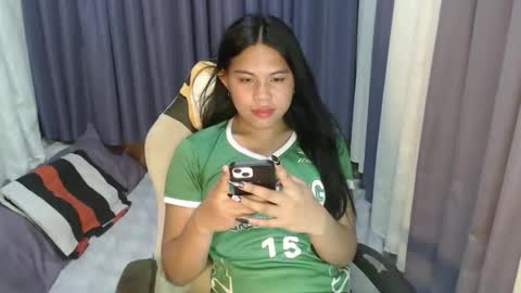 Snapshot of emere_kai_24xxx chatting on June 2026 03:48:02 AM Chelle dont forget to folloe me and thumps up online show from June 2026 03:48:02 AM
