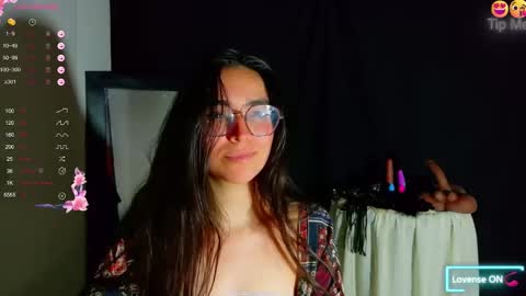 Emmily Roberts online show from October 2025 04:27:01 AM