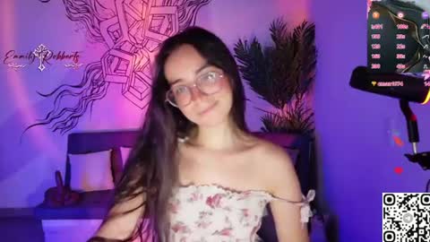 Snapshot of emi_roberts chatting on June 2026 11:04:02 PM Emmily Roberts online show from June 2026 11:04:02 PM