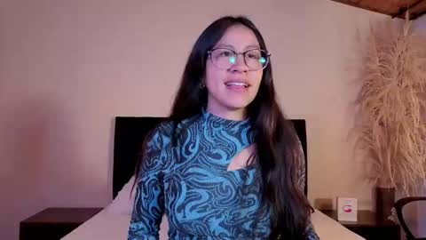 Emilia Gomez online show from May 2026 01:51:01 PM