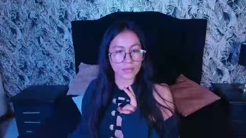 Emilia Gomez online show from May 2026 12:38:01 AM