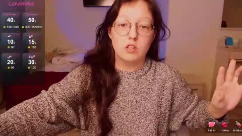 Snapshot of emigooflordxd chatting on September 2025 12:09:01 PM Emi online show from September 2025 12:09:01 PM