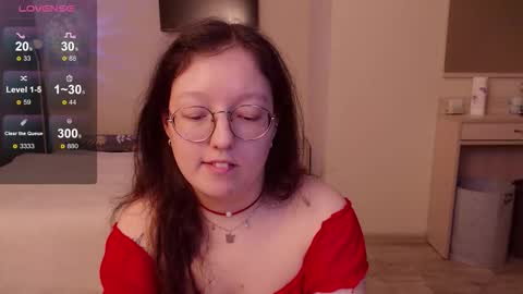 Snapshot of emigooflordxd chatting on November 2025 08:35:02 AM Emi online show from November 2025 08:35:02 AM