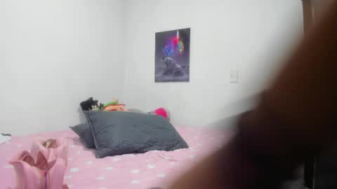 Snapshot of emiily_carter chatting on April 2026 08:23:01 PM Emiily Carter online show from April 2026 08:23:01 PM