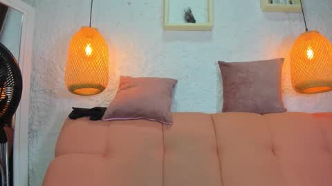 Emily online show from December 2025 12:03:02 PM