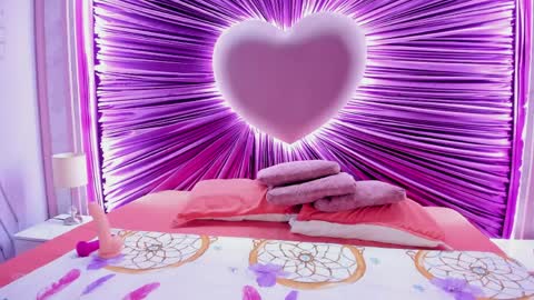 Emiily Grace online show from April 2026 11:40:02 AM