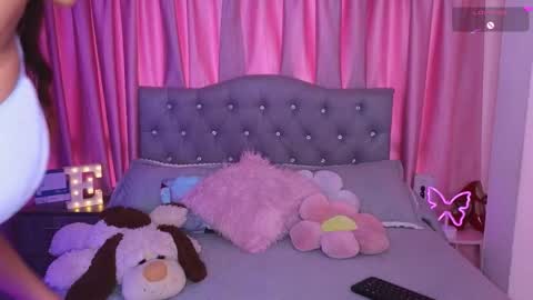 Emily online show from November 2025 02:39:01 PM