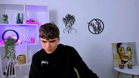 Snapshot of emil_lucky chatting on February 2026 10:19:02 AM emil_lucky online show from February 2026 10:19:02 AM