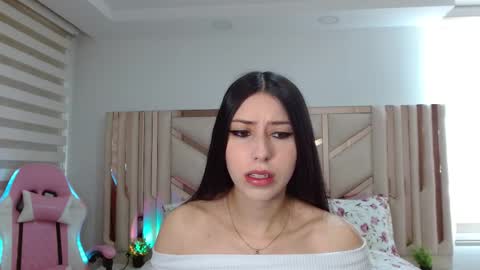 Emilee online show from March 2026 01:05:01 PM