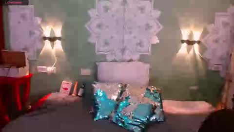 Emili roux online show from February 2025 05:53:02 PM