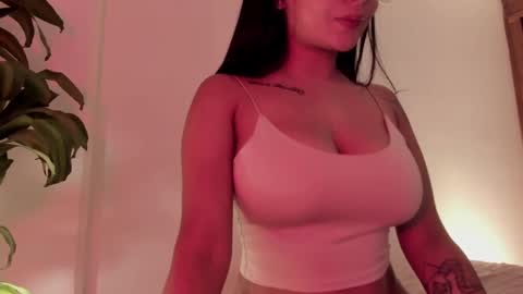 Snapshot of emilia_ghendle chatting on March 2025 03:56:01 PM Emilia Big Boobs online show from March 2025 03:56:01 PM