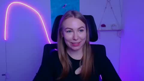 Snapshot of emilia_ilia chatting on December 2025 06:44:01 AM Emilia online show from December 2025 06:44:01 AM