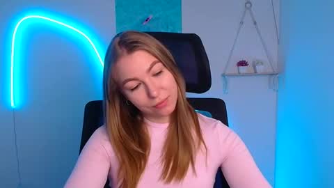 Snapshot of emilia_ilia chatting on January 2026 06:38:01 AM Emilia online show from January 2026 06:38:01 AM