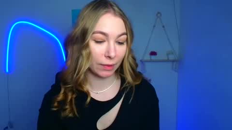 Snapshot of emilia_ilia chatting on February 2026 06:43:02 AM Emilia online show from February 2026 06:43:02 AM