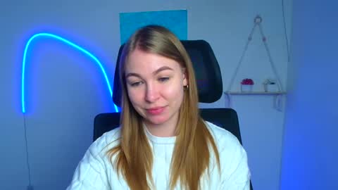 Snapshot of emilia_ilia chatting on February 2026 12:23:02 PM Emilia online show from February 2026 12:23:02 PM