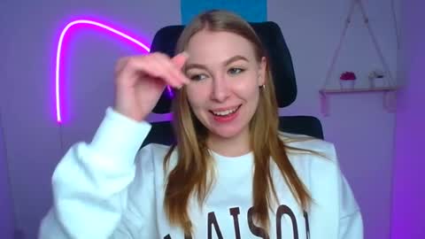 Snapshot of emilia_ilia chatting on February 2026 06:36:02 AM Emilia online show from February 2026 06:36:02 AM