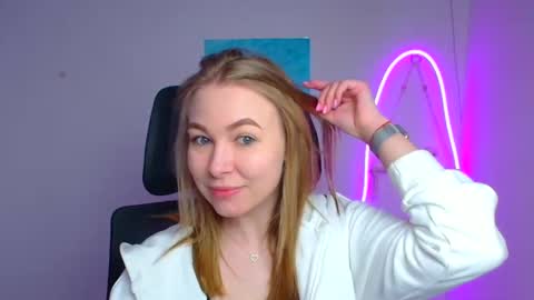 Emilia online show from March 2026 06:28:01 AM