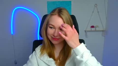 Emilia online show from April 2026 05:34:01 AM