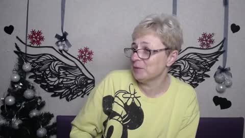 EmiliaGree online show from December 2025 06:01:02 PM