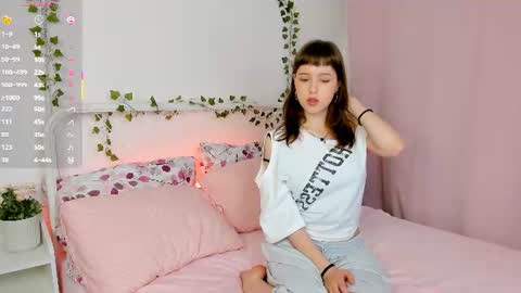 Snapshot of emiliahurrison chatting on June 2026 09:27:02 PM Call me Emilia next stream on Friday at 10 AM GMT online show from June 2026 09:27:02 PM