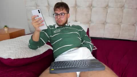 Emi  online show from March 2026 01:05:02 PM