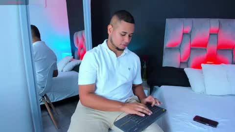 emilianoclarke online show from September 2025 12:10:01 AM