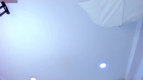 Snapshot of emiliarose_ chatting on October 2025 08:26:01 PM EmiliaRose online show from October 2025 08:26:01 PM