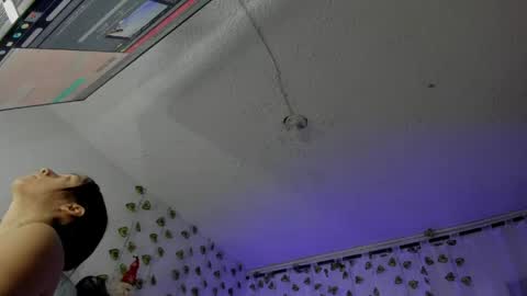 Snapshot of emiliarose_ chatting on May 2026 12:11:02 PM EmiliaRose online show from May 2026 12:11:02 PM