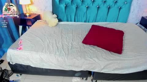 Emilie James online show from January 2025 02:22:02 AM