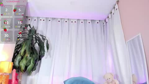 Emilie James online show from February 2025 09:15:01 PM