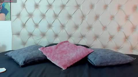 emilieandblake online show from May 2026 09:27:02 AM