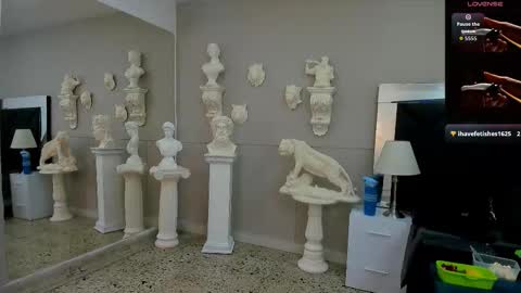 Snapshot of emilio_brandon chatting on November 2025 10:18:01 AM Emilio online show from November 2025 10:18:01 AM